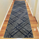 https://www.sarayrugs.com.au/wp-content/uploads/2018/04/Sungate-782-Grey-Runner.jpg