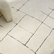 Admire 670 Vanilla Round