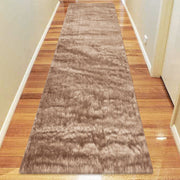 https://www.sarayrugs.com.au/wp-content/uploads/2018/05/Soft-Shaggy-1001-Cappuccino-Runner.jpg