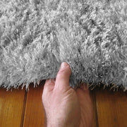 https://www.sarayrugs.com.au/wp-content/uploads/2018/05/Soft-Shaggy-1001-Lt.Grey-Thickness.jpg